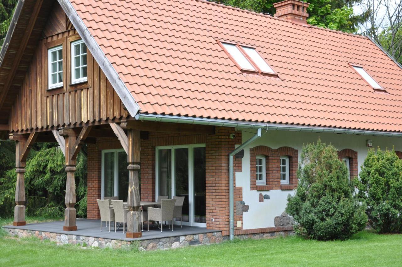 Monte Carvick Nad Jeziorem Seksty Karwik Exterior photo